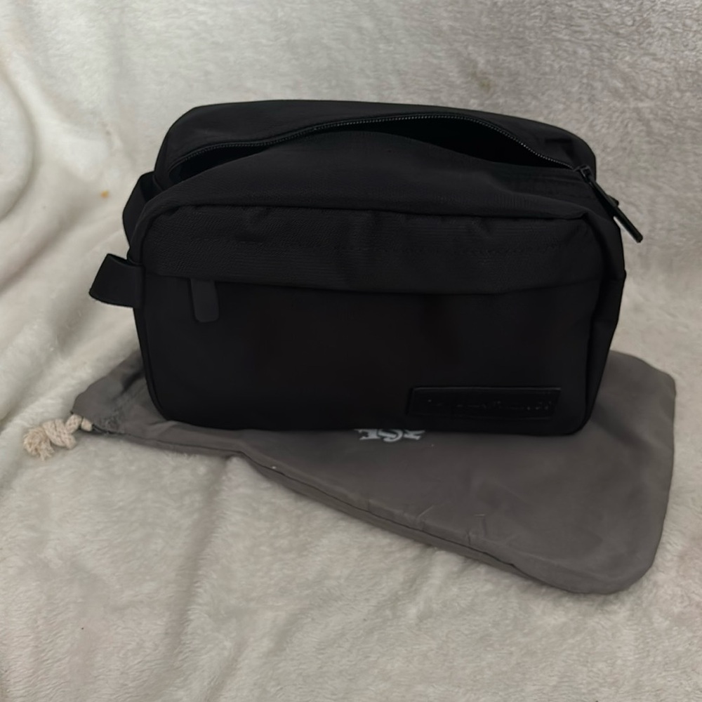 NWOT Draftkings DK Brand Black Travel Toiletry Accessory Bag